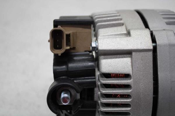 ALTERNATEUR FORD / MAZDA 150A - Vue 3